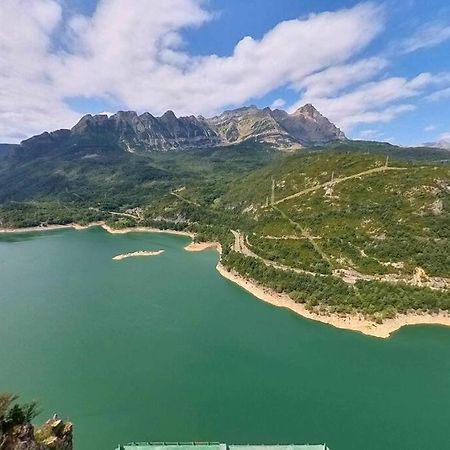 Sarriales II Tucasaenlospirineos Эскаррилья Экстерьер фото